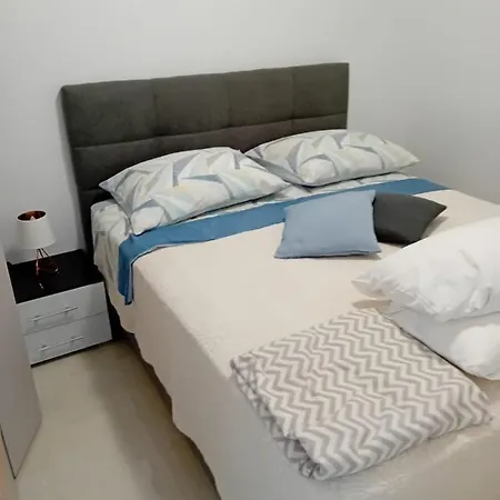Apartment By Anka Okrug Gornji Trogir